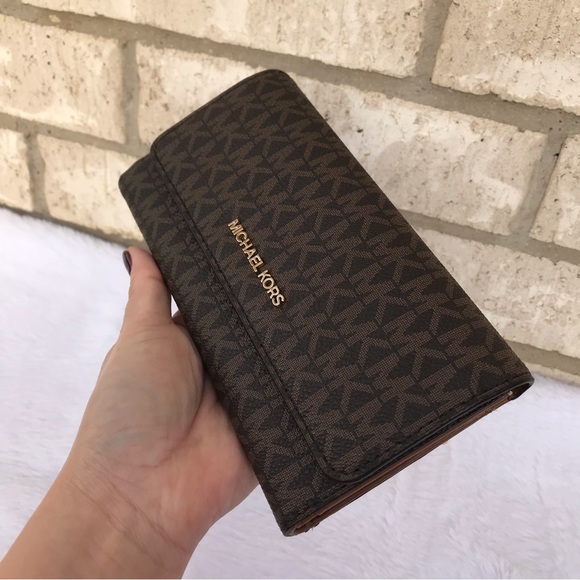 Michael Kors Purse And Wallet - Picture 8 of 11